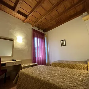 Domus San Bernardino Bed and breakfast