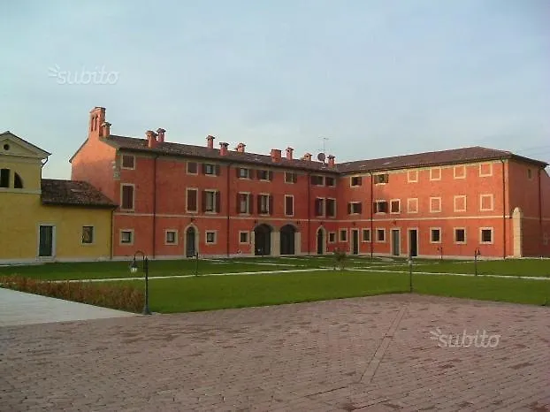 Corte Antica Canossa del 1600 Verona Italia