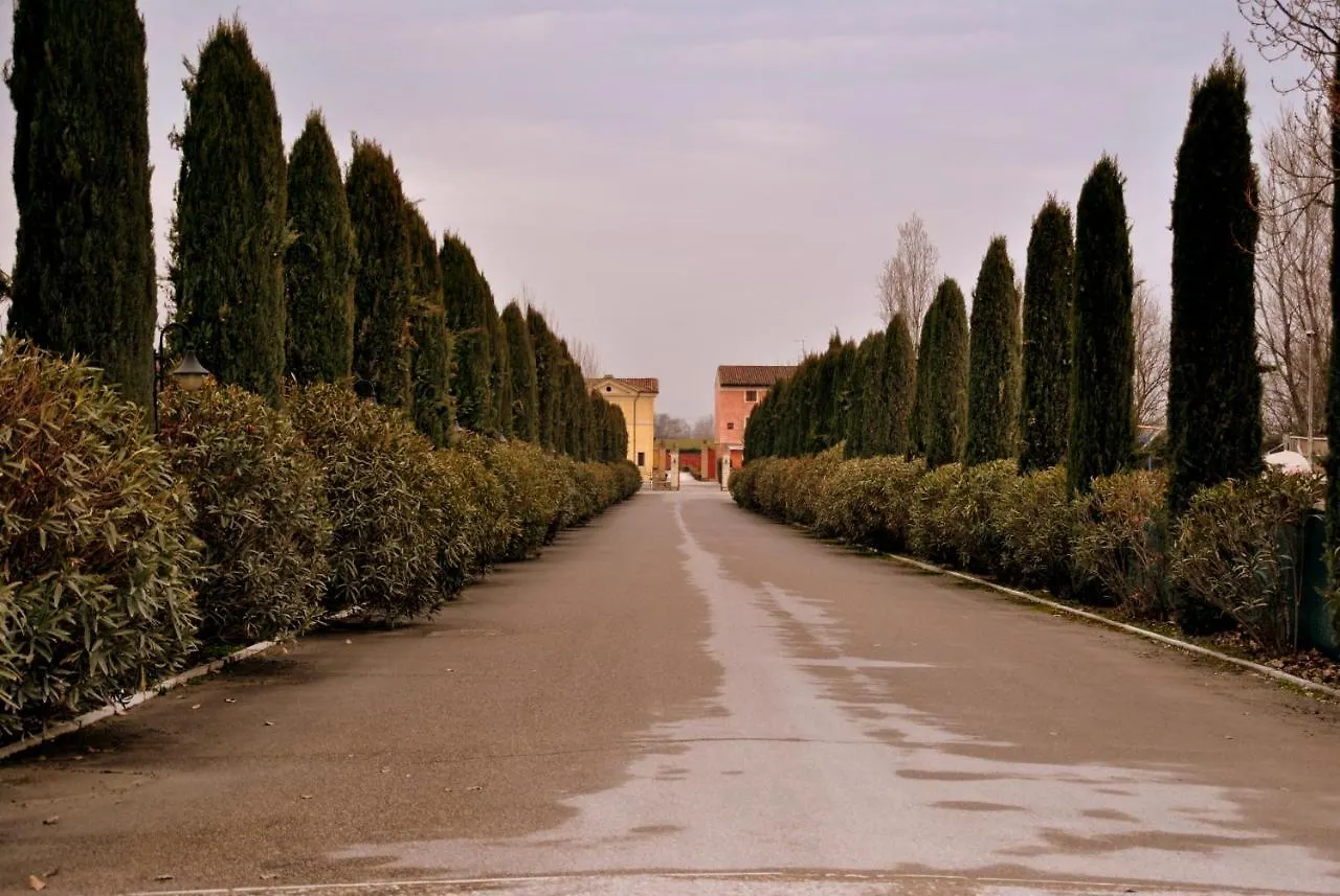 Corte Antica Canossa del 1600 Verona Bed and breakfast